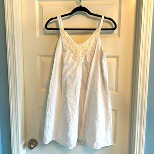 Beautiful Ann Taylor Loft white Baby Doll dress